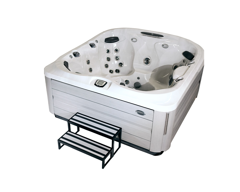 Jacuzzi hot tub with steps